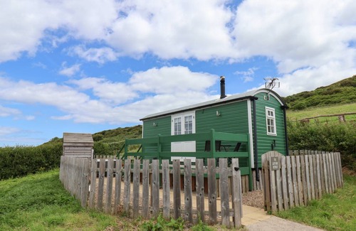 Skinningrove Cottage | Cabin ∙ 1 bedroom ∙ 2 guests