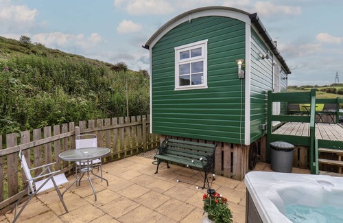 Skinningrove Cottage | Cabin ∙ 1 bedroom ∙ 2 guests