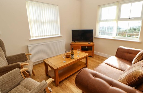Longframlington Cottage | Cabin ∙ 2 bedrooms ∙ 4 guests