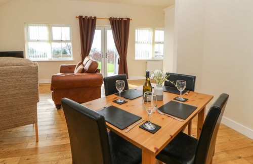 Longframlington Cottage | Cabin ∙ 2 bedrooms ∙ 4 guests