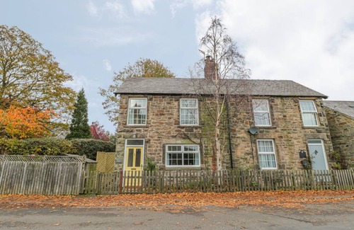 Longframlington Cottage | Cabin ∙ 2 bedrooms ∙ 3 guests