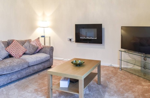 Bognor Regis Cottage | Cabin ∙ 2 bedrooms ∙ 4 guests
