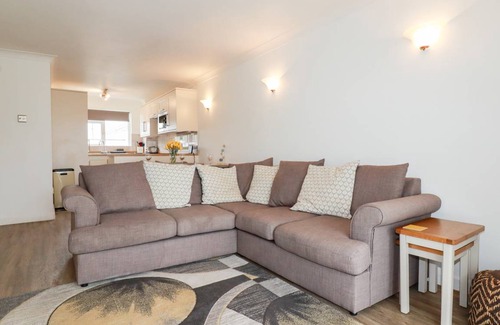 Mawgan Porth Cottage | Cabin ∙ 2 bedrooms ∙ 4 guests
