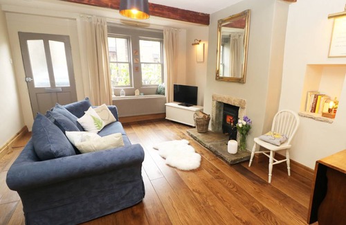 Haworth Cottage | Cabin ∙ 2 bedrooms ∙ 3 guests