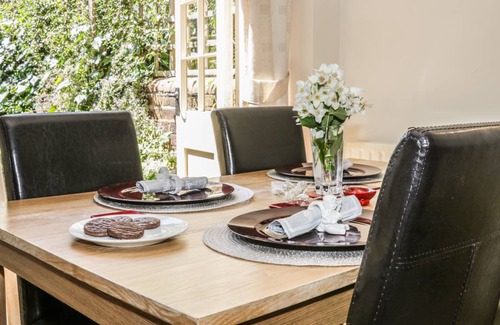 Ludwel Cottage | Cabin ∙ 2 bedrooms ∙ 4 guests