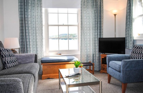 Salcombe Cottage | Cabin ∙ 2 bedrooms ∙ 4 guests
