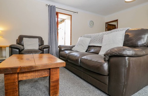 Sneaton Cottage | Cabin ∙ 2 bedrooms ∙ 4 guests