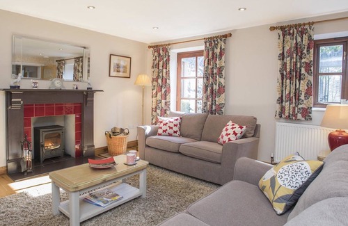 Llandwrog Cottage | Cabin ∙ 2 bedrooms ∙ 4 guests