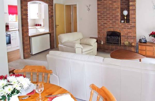 City Centre Cottage | Cabin ∙ 2 bedrooms ∙ 4 guests