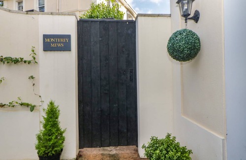 Torquay Cottage | Cabin ∙ 3 bedrooms ∙ 6 guests
