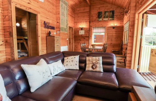 Tosside Cottage | Cabin ∙ 3 bedrooms ∙ 5 guests