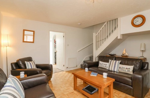 Wyke Regis Cottage | Cabin ∙ 3 bedrooms ∙ 5 guests