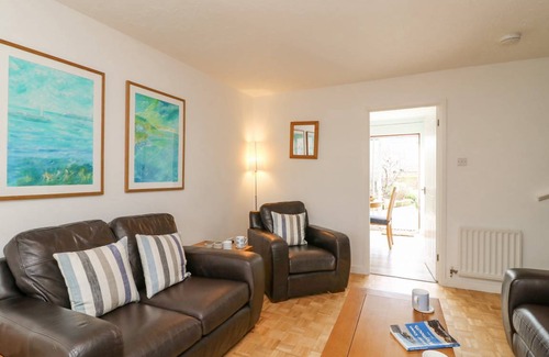 Wyke Regis Cottage | Cabin ∙ 3 bedrooms ∙ 5 guests