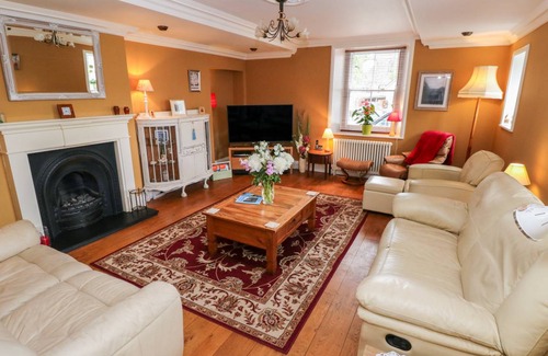 Kidwelly Cottage | Cabin ∙ 3 bedrooms ∙ 6 guests