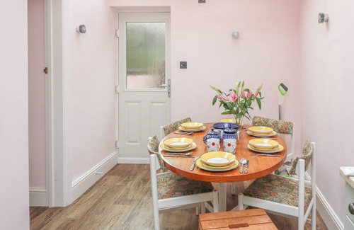 Salcombe Cottage | Cabin ∙ 3 bedrooms ∙ 6 guests