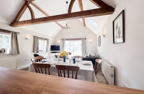 Winterslow Cottage | Cabin ∙ 3 bedrooms ∙ 6 guests