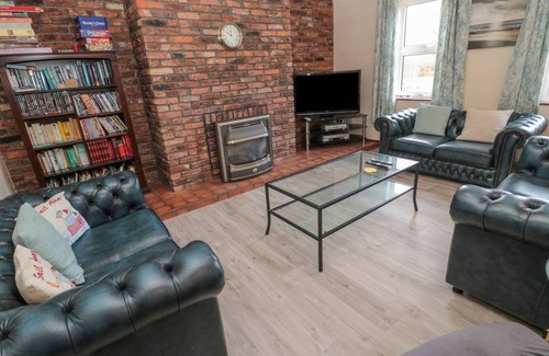 Longhirst Cottage | Cabin ∙ 5 bedrooms ∙ 11 guests