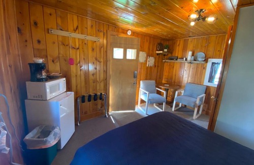 Rapid City Hotel | Cabin 8 at Horse Creek Resort