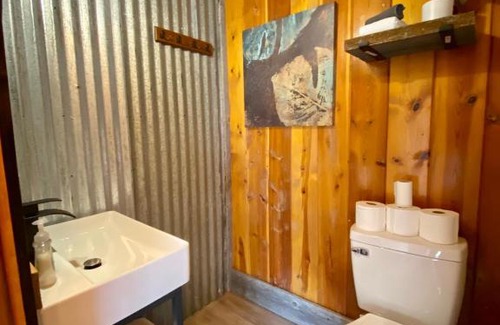 Rapid City Hotel | Cabin 8 at Horse Creek Resort