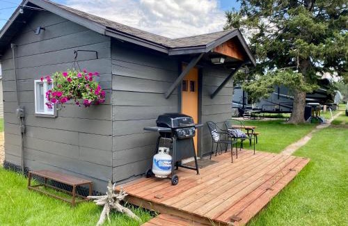 Rapid City Hotel | Cabin 8 at Horse Creek Resort