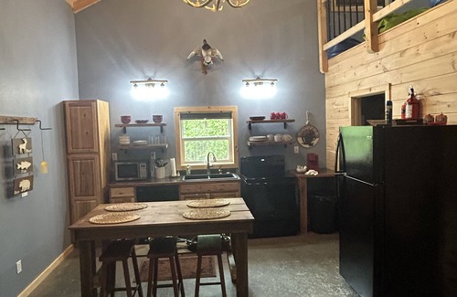 Goodson Cabin | Cabin in the Woods Near Bennett Springs and Pomme de Terre