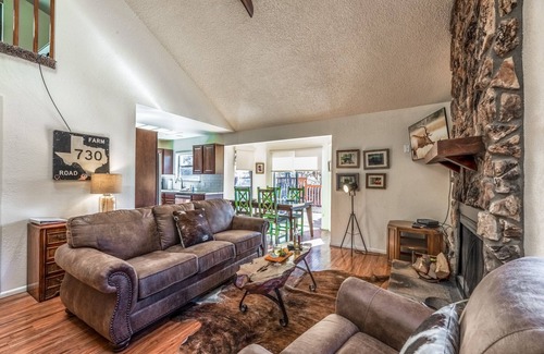 Ruidoso House | Cabin on the Creek