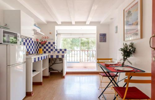 Hotel-de-Ville Apartment | CABINE 56 - Comme une cabine de Bateau à l'entrée du Port