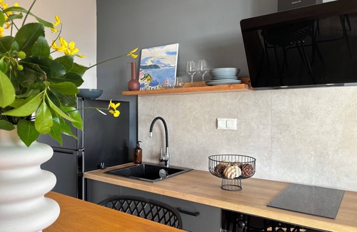 Vassilias Apartment | CACTUS SUPERB SUITE WITH PRIVATE POOL AND STUNNING SEA VIEWS