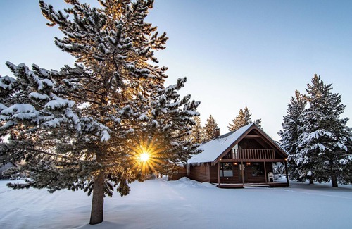 Island Park Cabin | Caldera Cabin - 15 Minutes From West Yellowstone