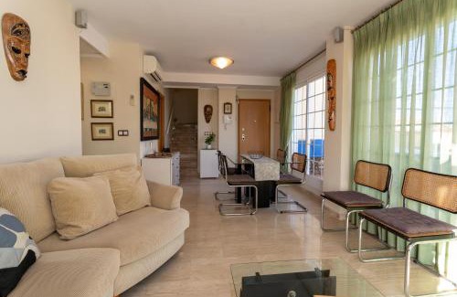 Molinell Apartment | Caleta, ático, 3 dormitorios frente al mar, by Bookindenia