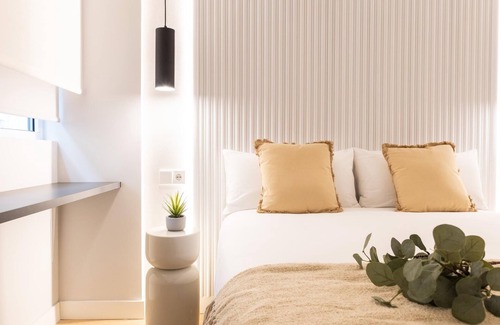 Lista Hotel | Calma Rooms by Charming II