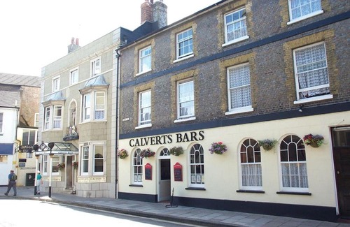 Newport Hotel | Calverts Hotel - Newport, Isle of Wight - RETURN CAR FERRY FROM 89 POUNDS
