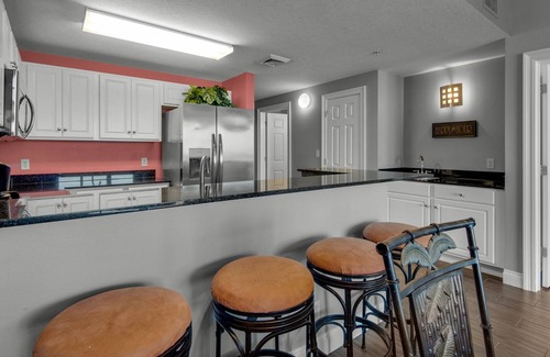 Panama City Beach Condo | Calypso 2004W BEACH SIDE - Beach Chairs, Free Activities Each Day, and More