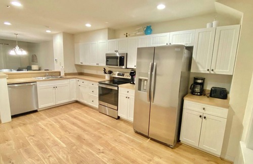 Bermuda Bay Condo | Cambridge Cove by KEES Vacations