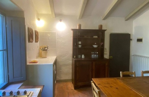 Vicchio Apartment | Camelia