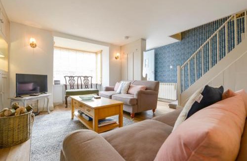 Trelights House | Camelot Cottage