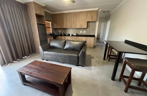 Potchefstroom Apartment | Camelot Guest House & Apartments