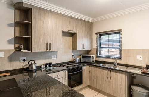 Potchefstroom Apartment | Camelot Guest House & Apartments