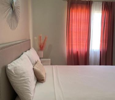 Discovery Bay House | Camelot Seaview Villa