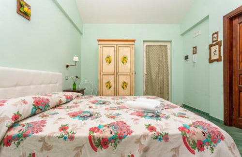 Calatabiano Bed & Breakfast | Camera Sole