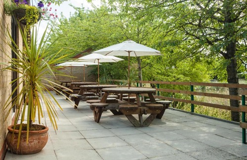 Stone Hotel | Campanile Hotel Dartford