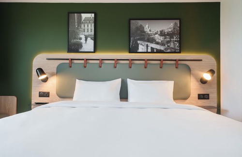 Pessac Hotel | Campanile NATURE - Bordeaux Sud Pessac