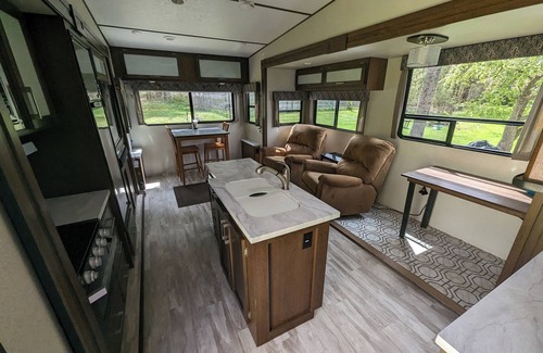 Pelham House | Camper nr Amherst -NO LONGER AVAILABLE per town regs banning all camping -SORRY!