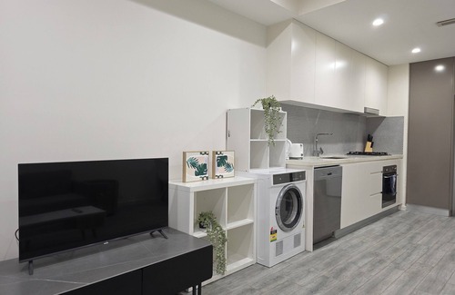 Camperdown Apartment | Camperdown one 07 Close to bus stop and SYD CBD