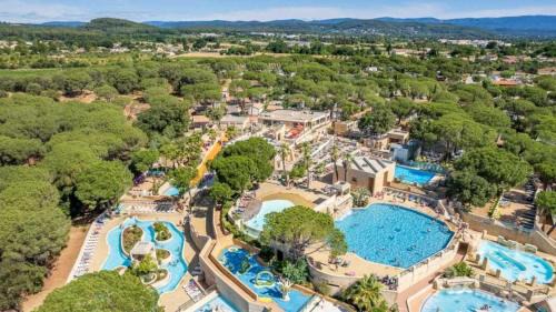 Le Muy Other | Camping 5 étoiles - Parc aquatique - eebafe