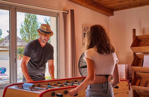 Albaron House | Camping Le Crin Blanc *** - Cozy 3-room mobile home for 4 adults and 1 child under 12