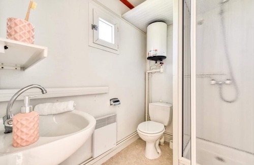 Aiguelèze Ski Chalet | Camping maeva Escapades Le Domaine du Cèdre **** - Chalet Family 3 Rooms 4/6 People 2 Shower rooms
