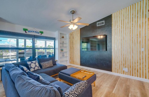 Fort Myers House | Canal-Front Gem with Hot Tub, Foosball in Cape Coral