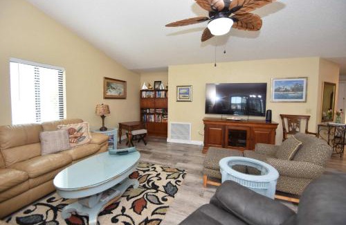 Palm Harbor House | Canal Front Pool Home in Palm Coast