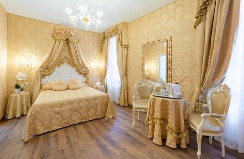 San Marco House | Canal View San Marco Luxury Rooms
